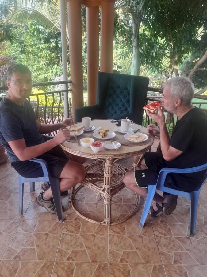 Airport Side Hotel Εντέμπε Εξωτερικό φωτογραφία